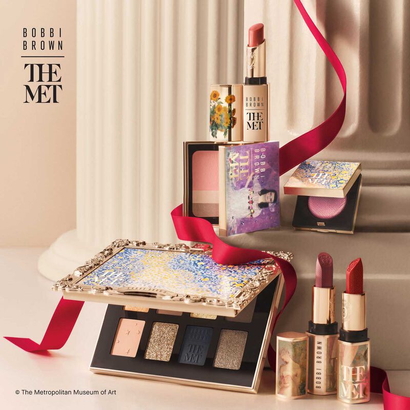 Bobbi Brown x The Met Brightening Blush image number 3